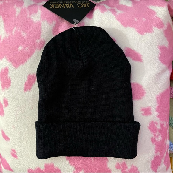 ON HOLD “2 Bored 2 Care” Jac Vanek Black Beanie NWT Emo 🖤 - Picture 3 of 4